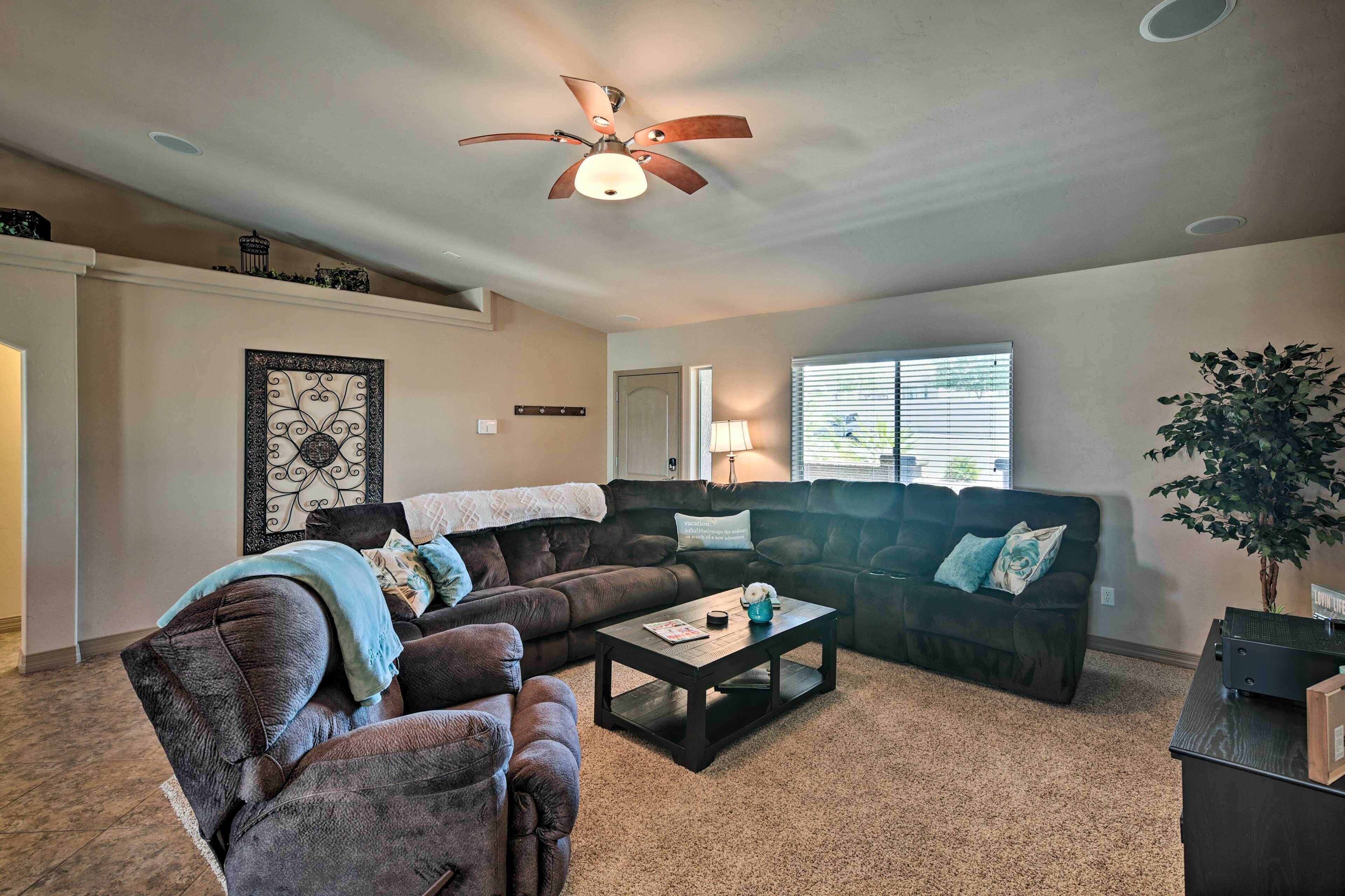 Lake Havasu Home w/Pool, Hot Tub & Lake Views