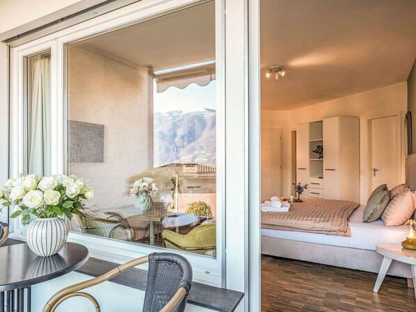 1 bedroom, travel crib, free WiFi