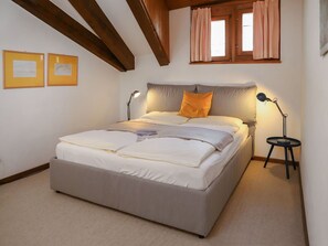 2 Schlafzimmer, Reisekinderbett, kostenloses WLAN