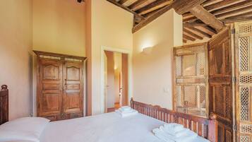 2 Schlafzimmer, Reisekinderbett, kostenloses WLAN