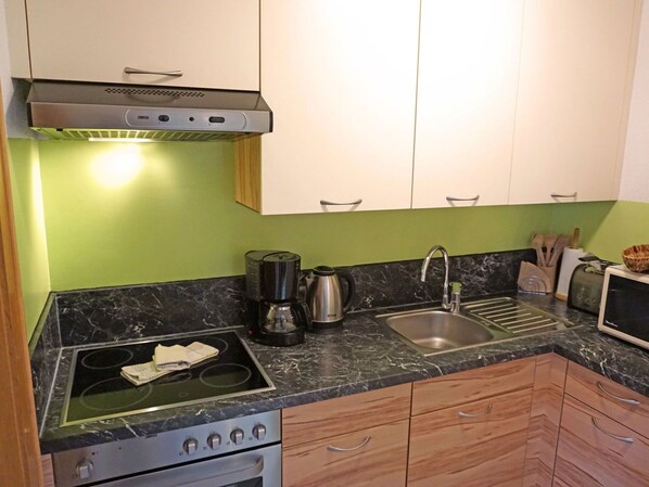 Microwave, oven, dishwasher