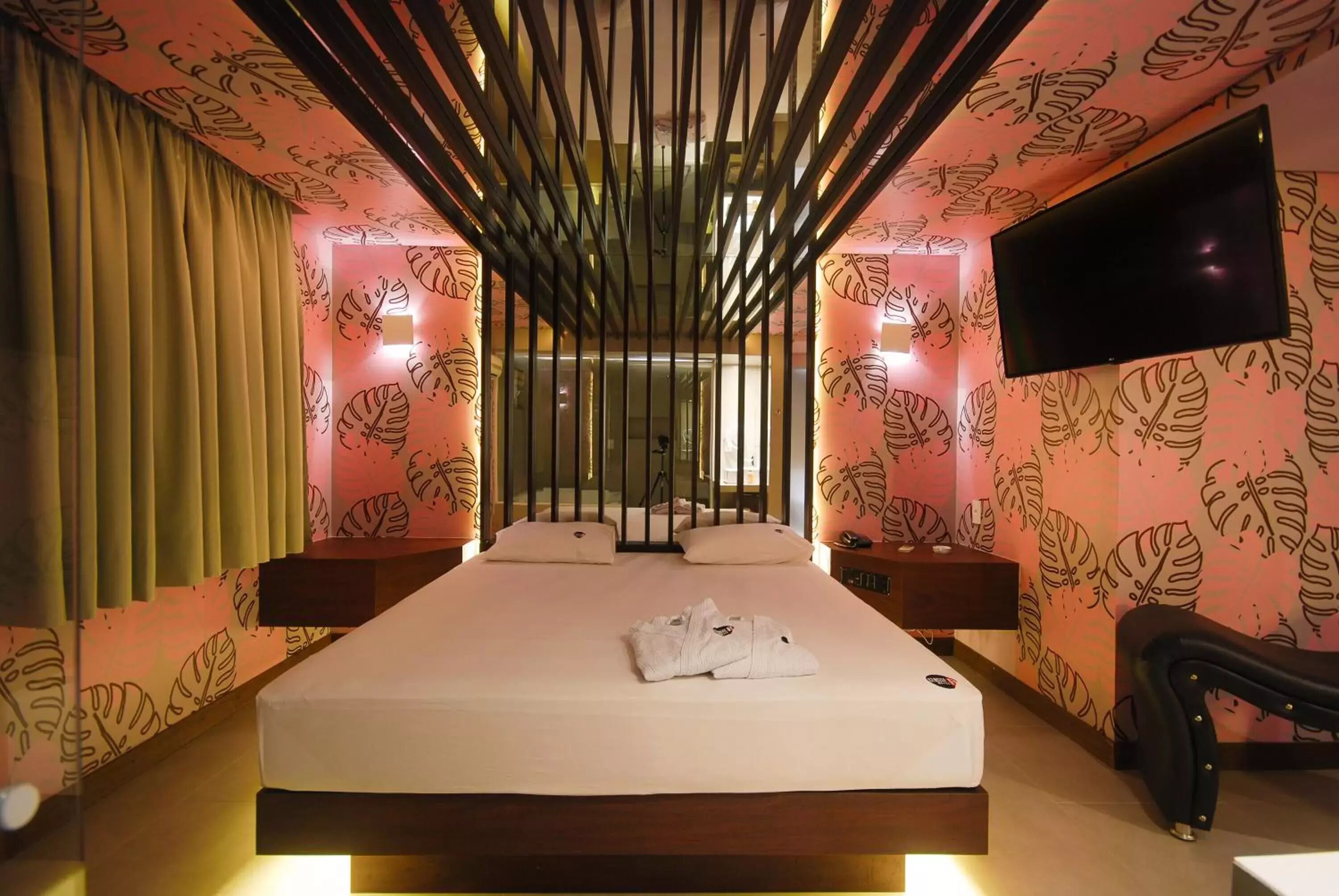 Minibar, wifi gratis y ropa de cama 