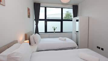 2 bedrooms, individually furnished, desk, soundproofing