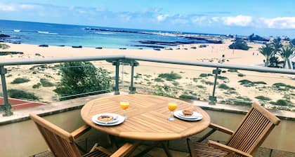 Une vue imprenable et l'emplacement. Spacieux appartement 1 chambre directement sur la plage El Cotillo