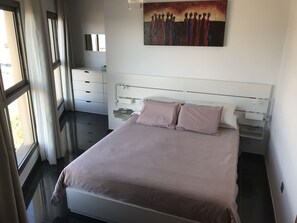 1 Schlafzimmer, Zimmersafe, Bügeleisen/Bügelbrett, Reisekinderbett