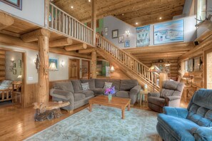 TV, bøker og stereoanlegg