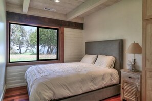 Huis, Meerdere bedden (LX 57 Weathertop Rustic Ranch in Carm) | 9 slaapkamers, luxe beddengoed, gratis kabelinternet