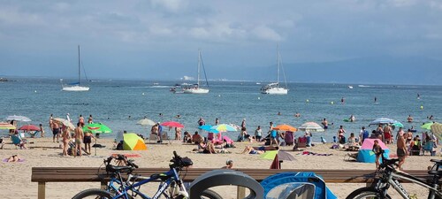 CASA ALARCÓN À 50 MÈTRES DE LA PLAGE. L'ESCALA