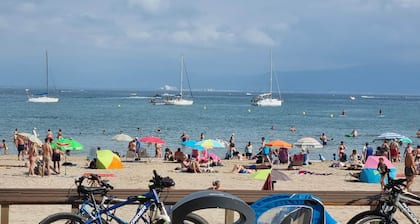 CASA ALARCĂN 50 METERS FROM THE BEACH. L'ESCALA