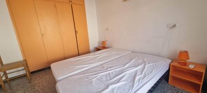 3 quartos, berço de viagem