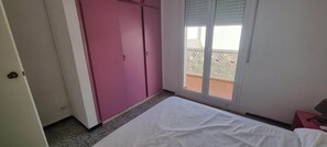 3 Schlafzimmer, Bügeleisen/Bügelbrett