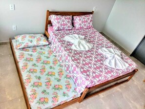 Minibar y ropa de cama 