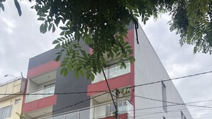施設の正面