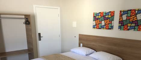 Dubbelrum | Minibar, skrivbord, gratis wi-fi och sängkläder