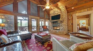 Smart TV, fireplace, DVD player