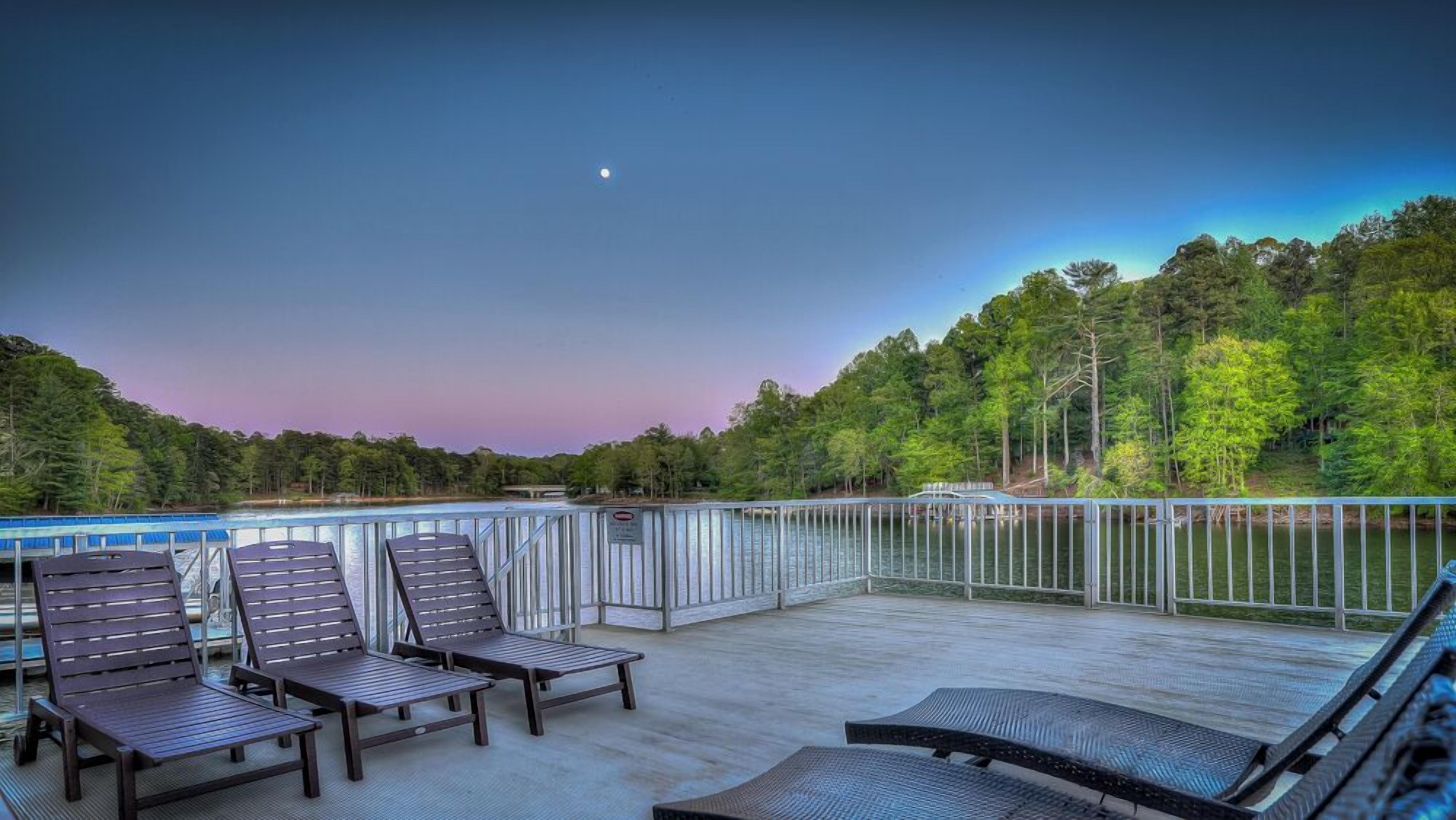 Pure Pleasure on the Lake- Pet Friendly | Lake Front | Private Dock on Lake Nottely