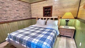 5 slaapkamers, een bureau, een strijkplank/strijkijzer, gratis wifi