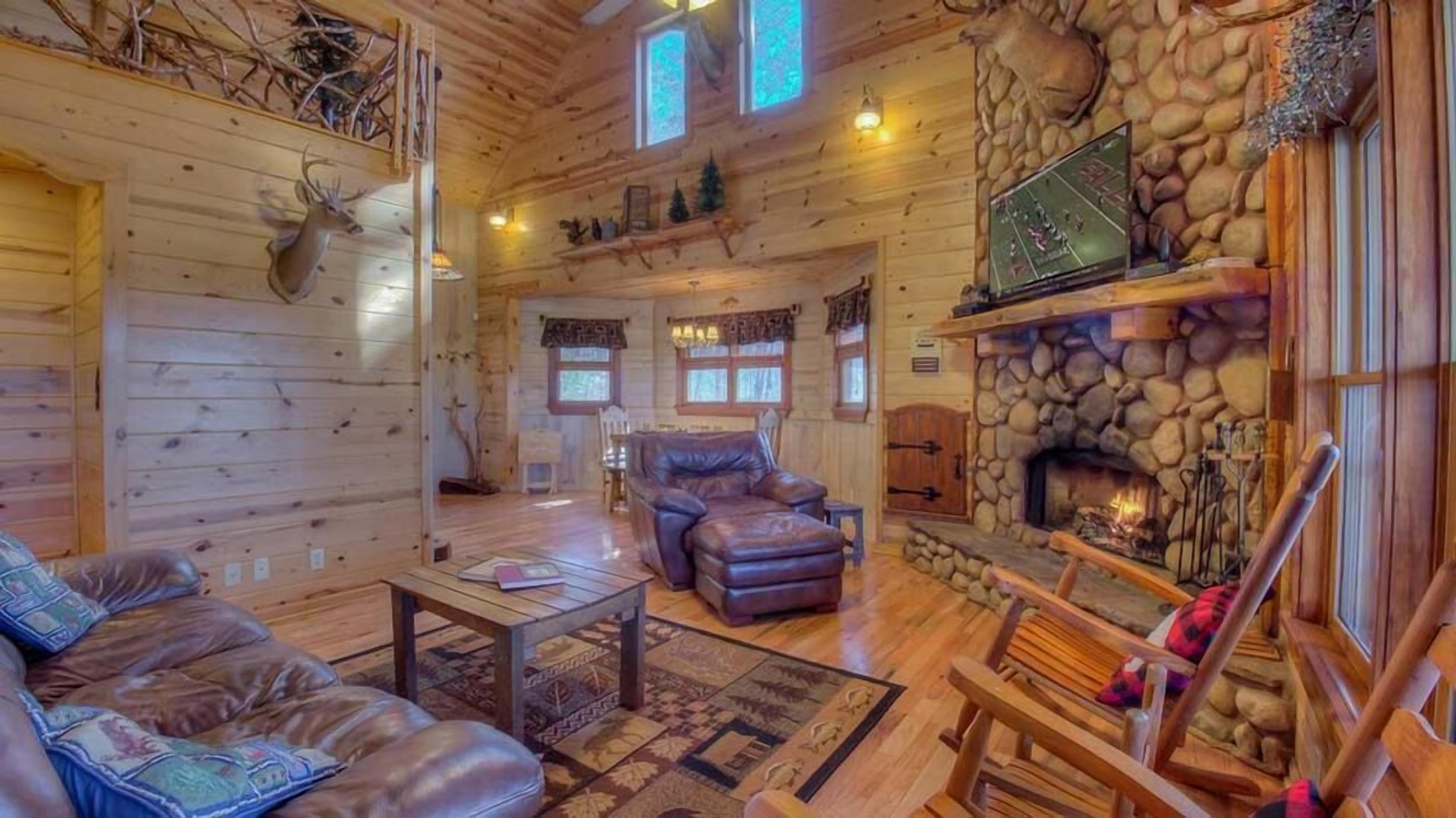 Mountain Haze- Pet Friendly | 5 Bedroom Home | Outdoor Fire Pit