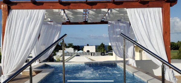 Bain à remous extérieur