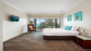 3 soverom, strykejern/-brett, internettilgang og sengetøy