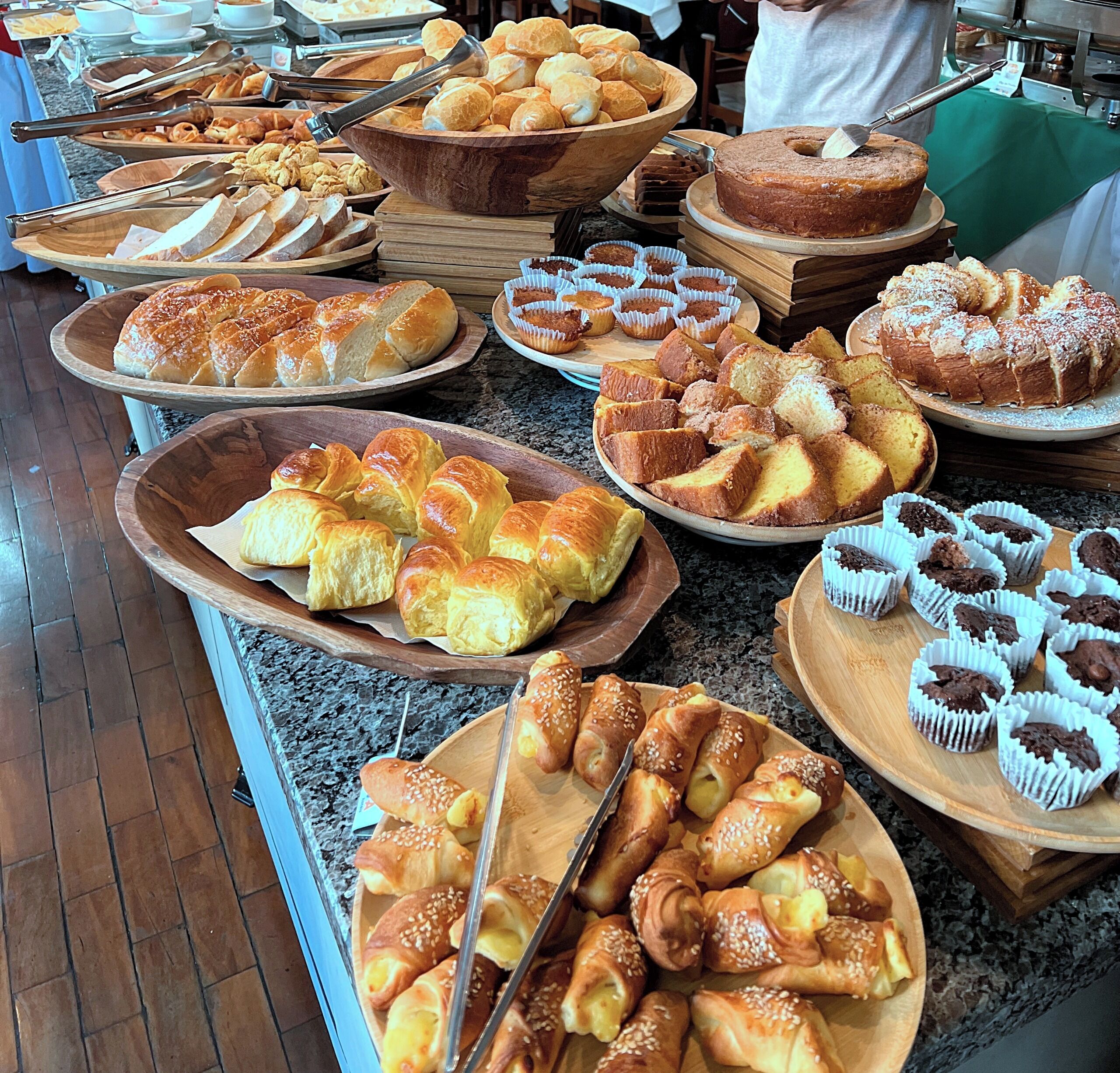 Photo - MOVA Hotel D'oeste - Localizado em frente a Praça Principal da Cidade, na área Central - Pé na Praça