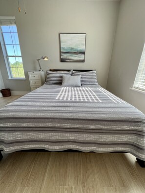 2 bedrooms, desk, iron/ironing board, free WiFi