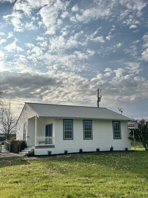 Exterior - The Chapparral - a peaceful light filled sanctuary surrounded by nature (Austin)