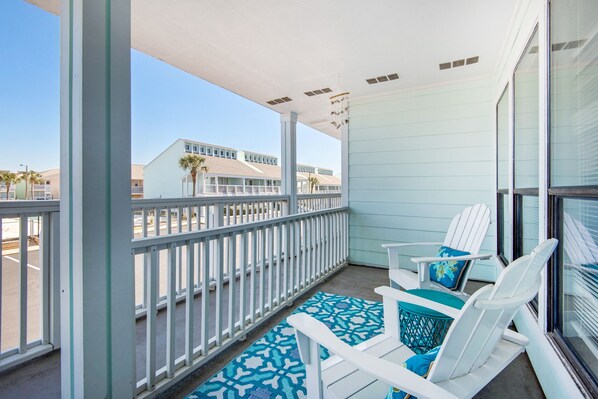 Terrace/patio - 🌊Walk to Beach-Balcony-Pool-Southwind I-9🌊 (Panama City Beach)