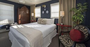 Habitació (34) | Caixa forta a l'habitació, decoració individual i mobiliari individual 