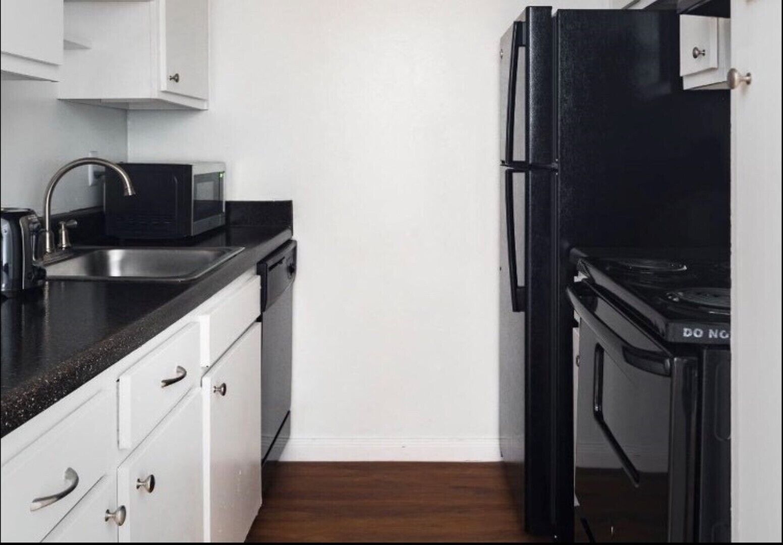 Spacious and Modern Hotel Suites with Heated Pool, Gym and Hot Tub!