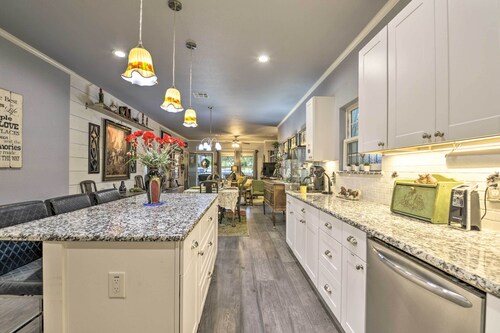 'Bearadise Bungalow' ~ 2 Mi to Magnolia Market!