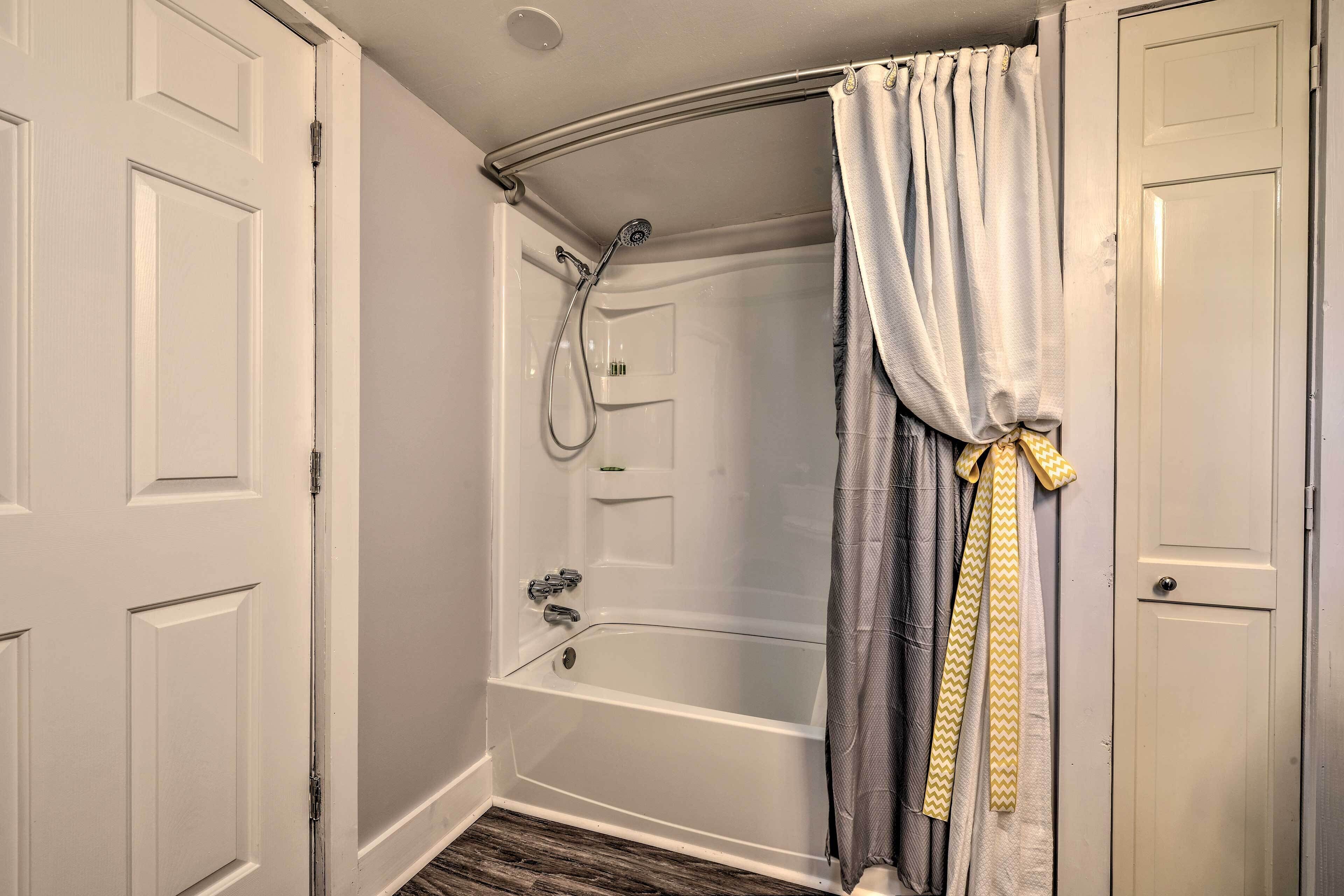 'Six Waterpots Cottage' in Blue Ridge Mtns!