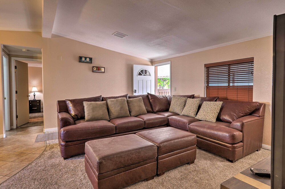 Page Home w/ Patio & BBQ, 3Mi to Lake Powell!