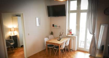 Central apartment on Uniring with balcony