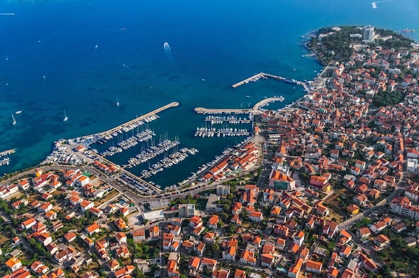 Aerial view - Apartment in Pirovac with Terrace, Air condition, WIFI, Washing machine (4793-3) (Pirovac)