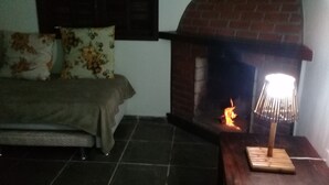 Fireplace - Casa Fofa no Coração de Araras (Petrópolis)