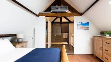 3 quartos, ferros/tábuas de passar roupa, Wi-Fi, roupa de cama