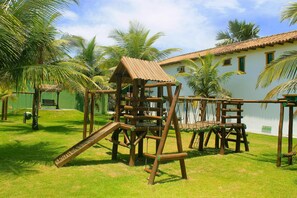 Children’s play area – outdoor - OYO Pousada do Wagner, Rio das Ostras (Rio das Ostras)