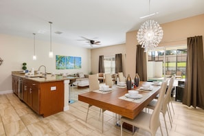 Townhome - 4 sovrum - privat pool (3 Bathrooms) | Matservice på rummet