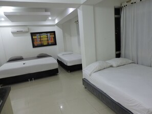 Eenvoudige studio suite | Een strijkplank/strijkijzer, gratis wifi, beddengoed