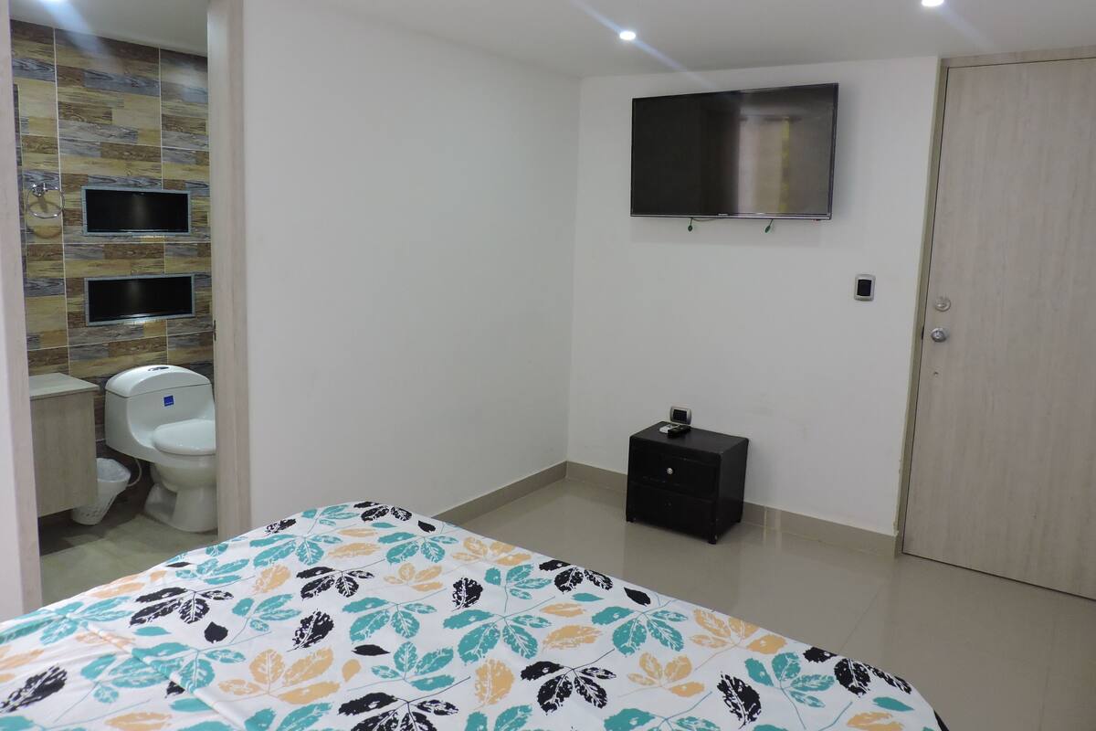 Basic Room | 2 bedrooms, iron/ironing board, free WiFi, bed sheets