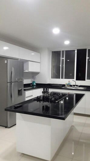 Familienapartment | Wohnbereich | 42-Zoll-LCD-Fernseher mit Kabelempfang, Fernseher