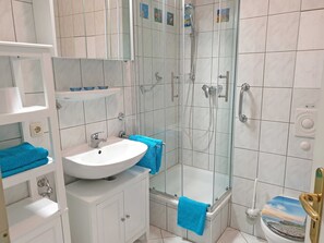 Een douche, een haardroger