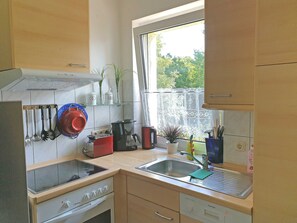 Køleskab, ovn, opvaskemaskine