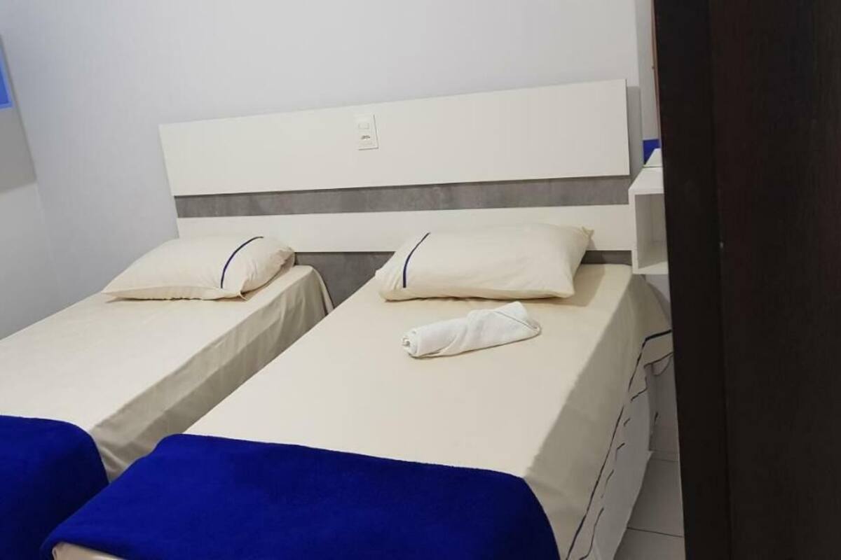 Twin Room | WiFi (free), bed sheets