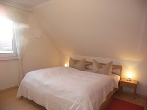 2 Schlafzimmer, Bügeleisen/Bügelbrett, Reisekinderbett, WLAN