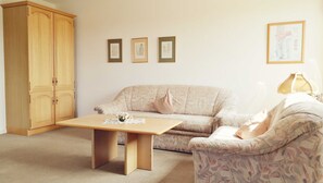 Unclassified image, 5 of 11, button