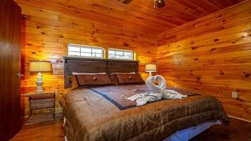 7 bedrooms, iron/ironing board, travel cot, free WiFi