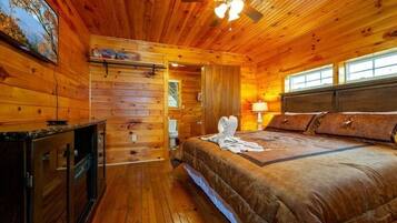 7 bedrooms, iron/ironing board, travel crib, free WiFi