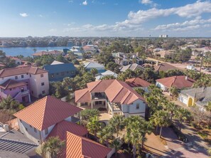 House, 5 Bedrooms | Exterior